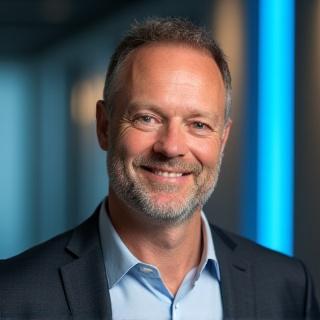 Porträtt av biljournalisten Erik Björklund.